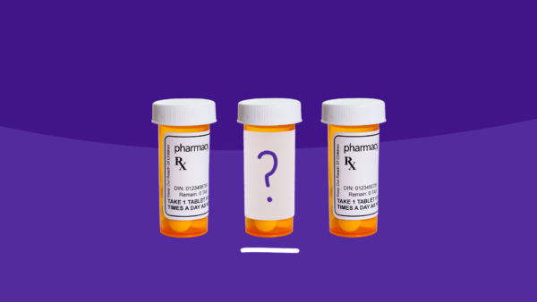 Prescription pill bottles representing if you can take gabapentin and hydrocodone together